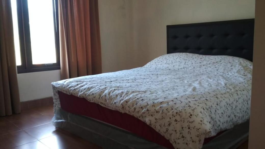 Bogor Tenjolaya Park Villa Bagian luar foto