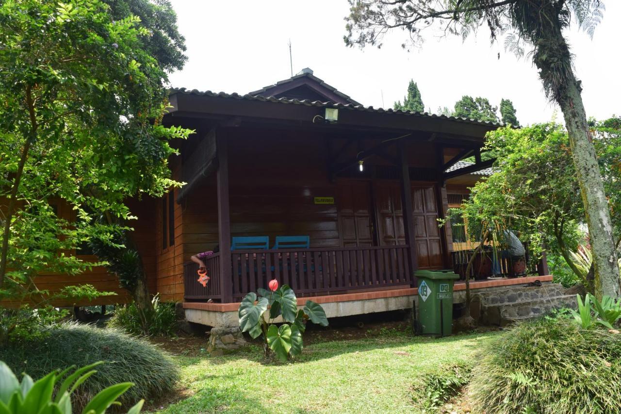 Bogor Tenjolaya Park Villa Bagian luar foto