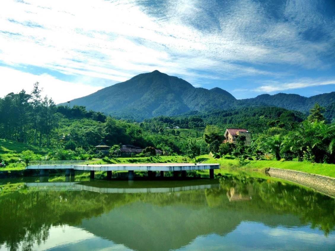 Bogor Tenjolaya Park Villa Bagian luar foto