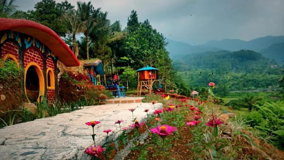 Bogor Tenjolaya Park Villa Bagian luar foto